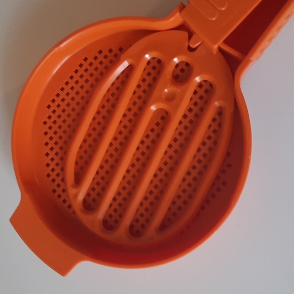 Tupperware Kitchen Tupperware Hand Sifter Poshmark